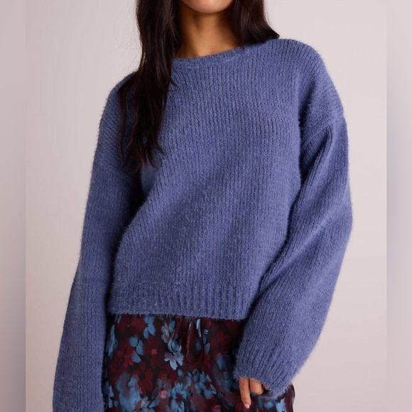 Bella Dahl - Drop Shoulder Fuzzy Chenille Sweater in Nordic...